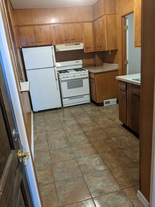 Kitchen - 132 W Benson St