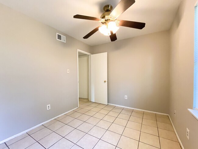 Foto del edificio - 3 Bedr/ 1 bath Beautiful Home in Hockley, TX