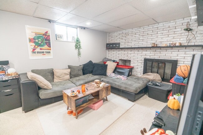 Foto del edificio - 4567 W 87th Pl