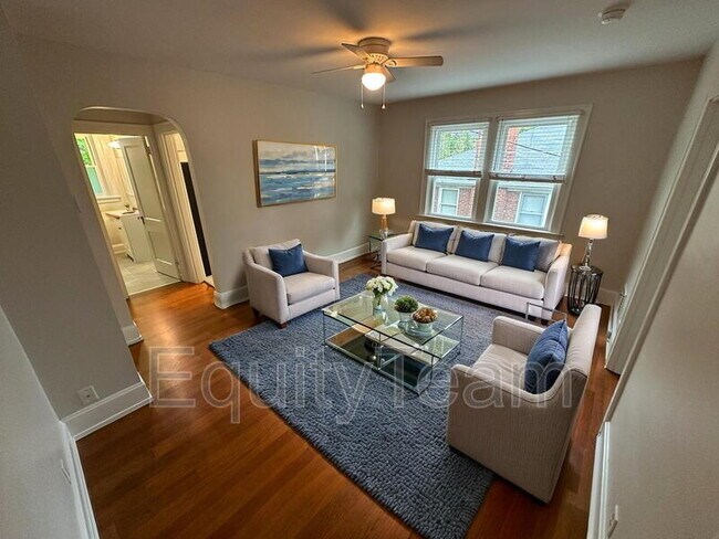 Foto del edificio - 4214 Beech St
