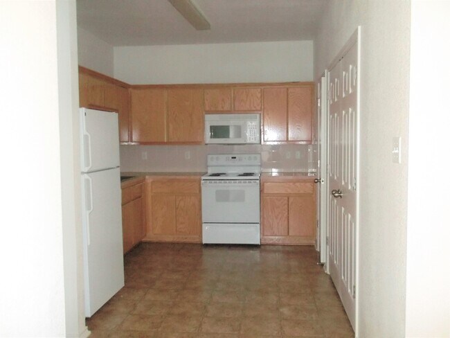 Foto del edificio - 2716 Ashley Dr