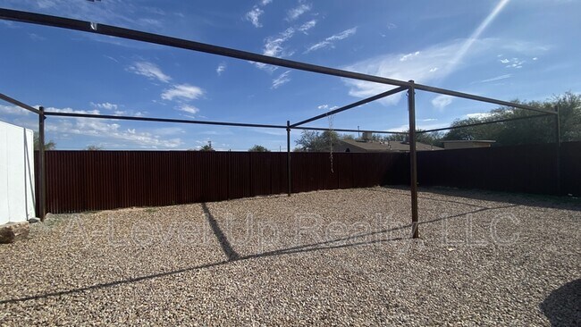 Building Photo - 5745 S Southland Blvd