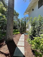 Building Photo - 101 Acacia Ln