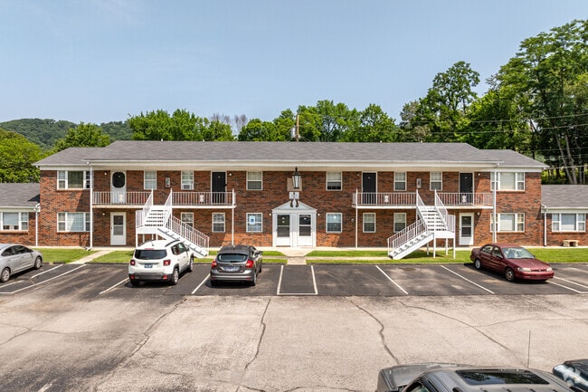 Building Photo - East Court Apartments