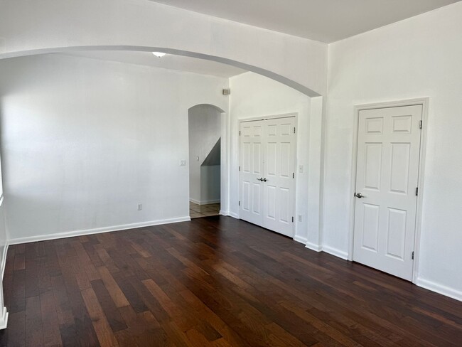 Foto del edificio - 1808 E Columbus Dr