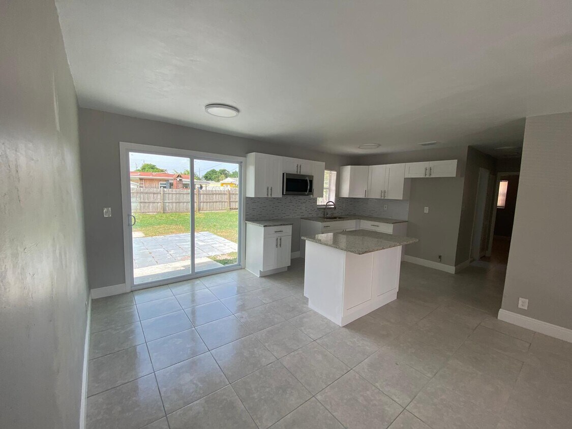 Foto principal - 2021 Wellington Rd
