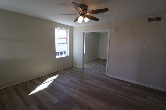 Building Photo - 504 Sequoyah Dr