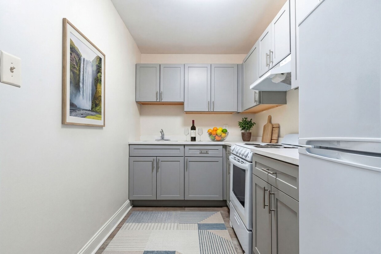 Lexington Apartments - Lexington Apartments