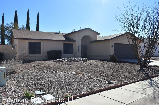 Building Photo - 4 br, 2 bath House - 2924 Sun Crest Dr
