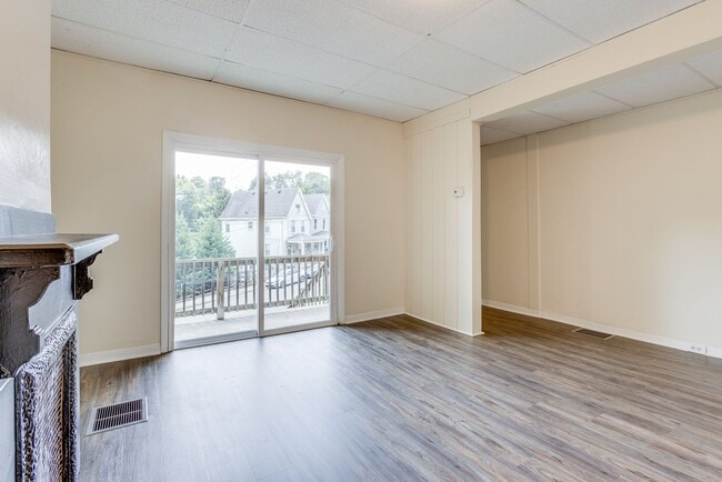 Building Photo - 2614 S 18th St