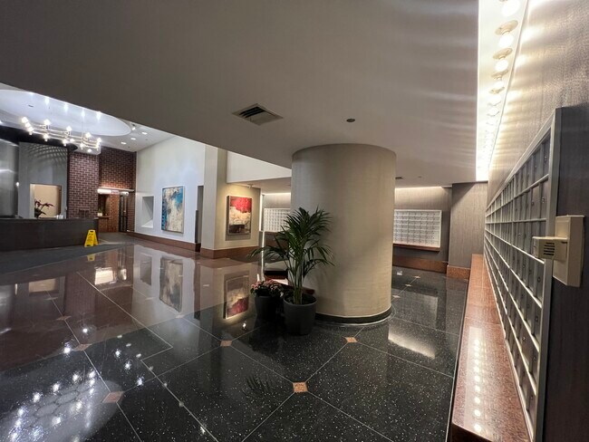 Foto del edificio - 3660 N Lake Shore Dr