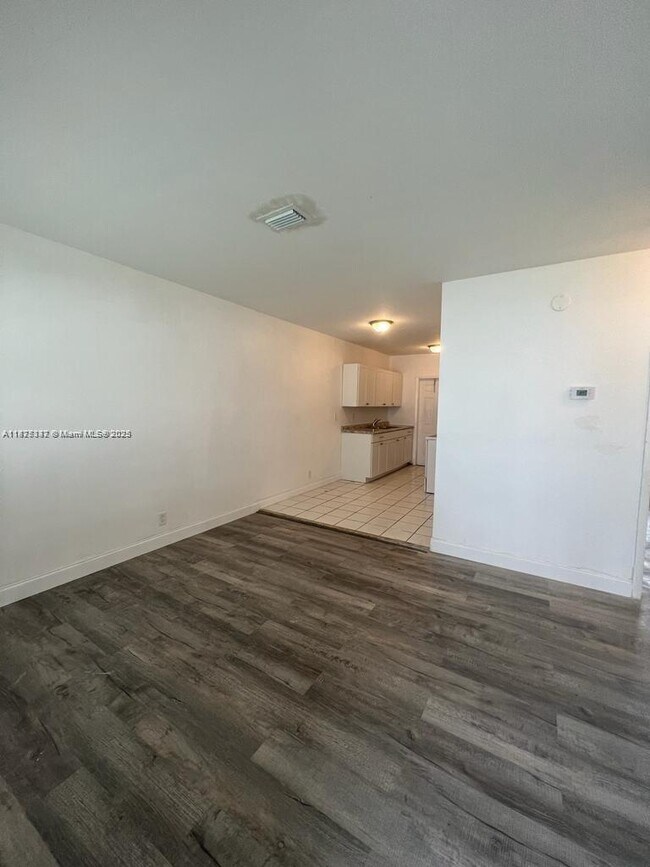 Foto del edificio - 11870 NE 16th Ave