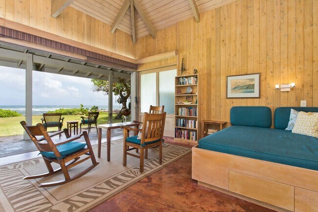 Building Photo - Oceanfront Cottage w/Panoramic Views, Yard, & Private Beach Access. Waipuna
