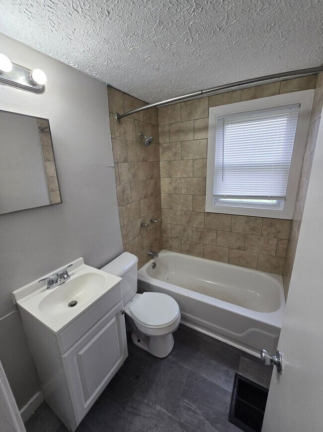 Foto del edificio - 2 BEDROOM SINGLE FAMILY