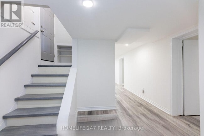 Building Photo - 12 Kells Ave