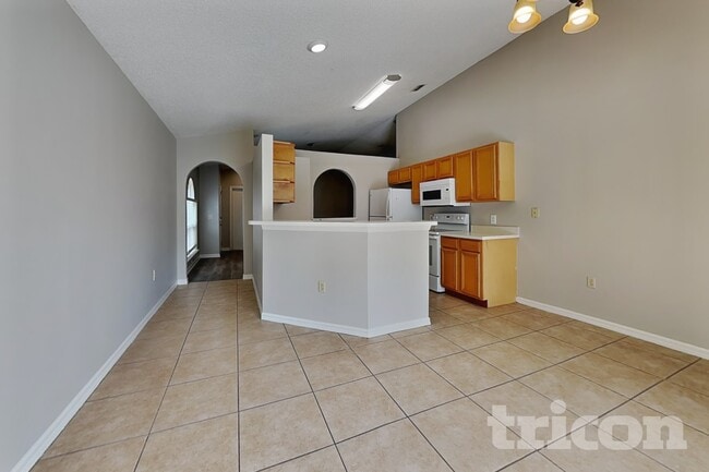 Building Photo - 6216 Calamari Pl