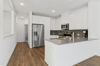 Building Photo - 4703 Kindred St