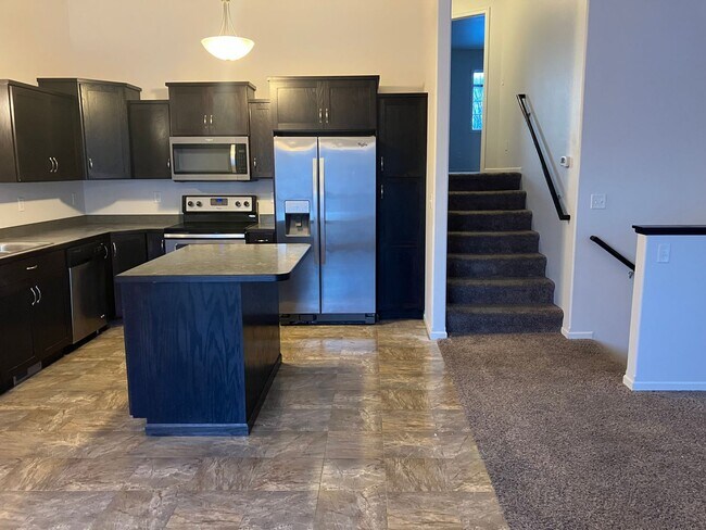 Foto del edificio - 3 Bed 3 Bath Twin Home