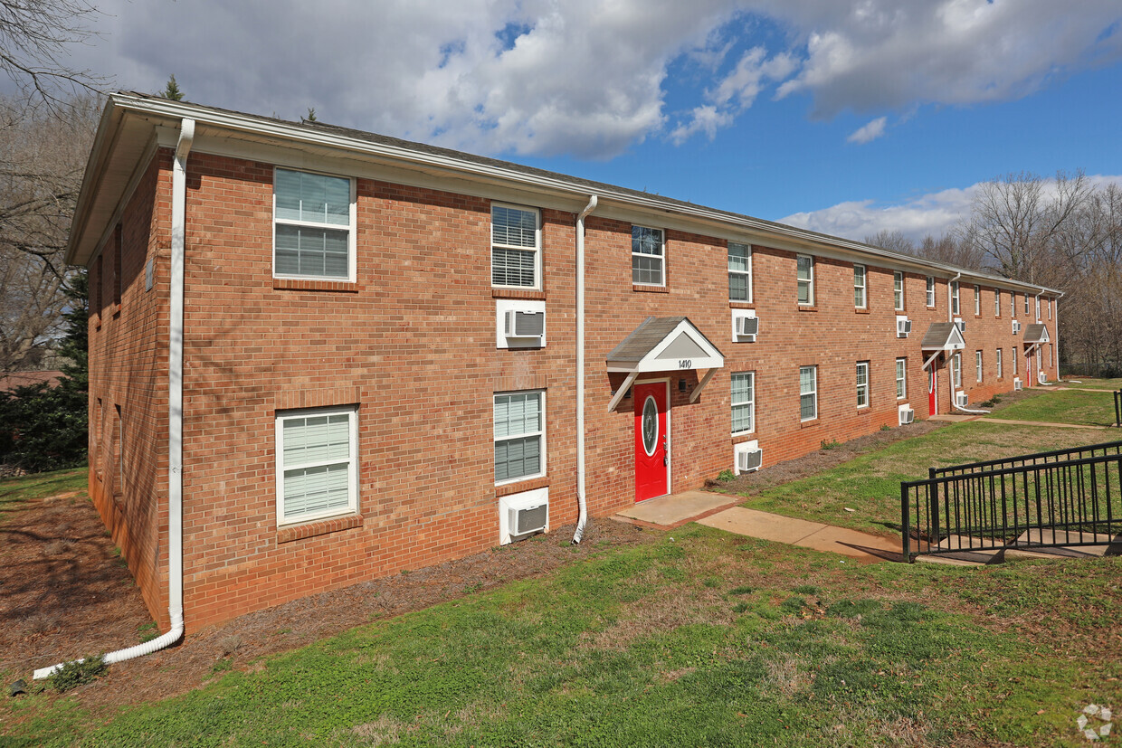 Primary Photo - Cider Mill Apartments