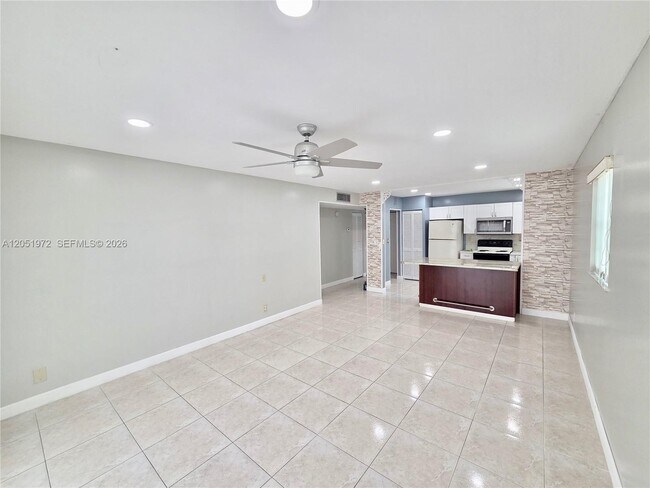 Building Photo - 4159 NW 90th Ave