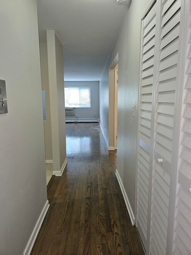 Foto del edificio - 6619 N Sheridan Rd