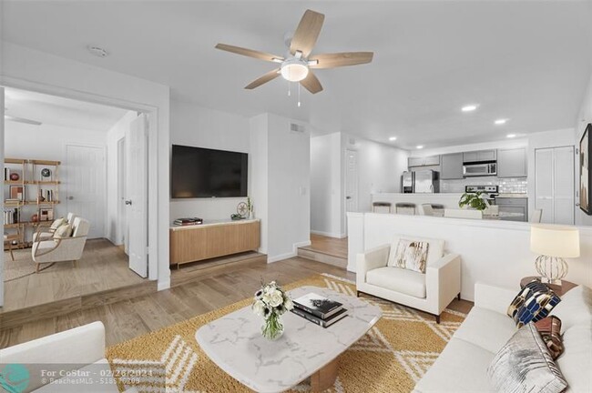 Foto del edificio - 1705 Palm Cove Blvd