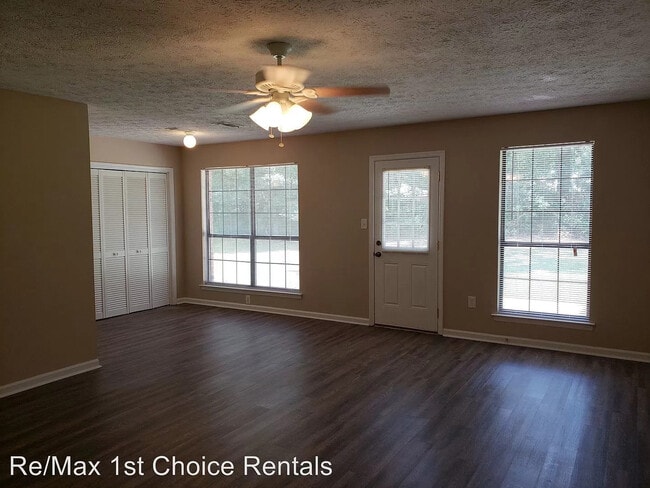 Building Photo - 218 Greene Dr