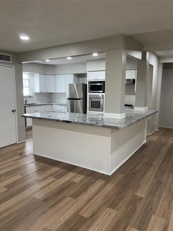 Foto del edificio - 1529 W 22nd St