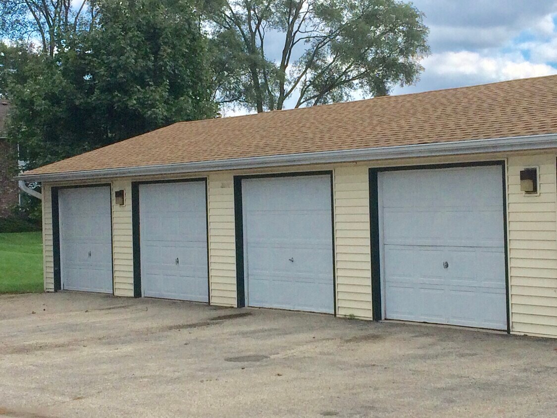 Building Photo - 3251 Graydon Ave