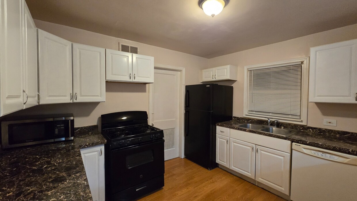 Primary Photo - 3BR/1BA Home – Garage, In-Unit Laundry, Ce...