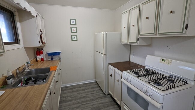 Foto del edificio - 2005 Spring Brook Ave