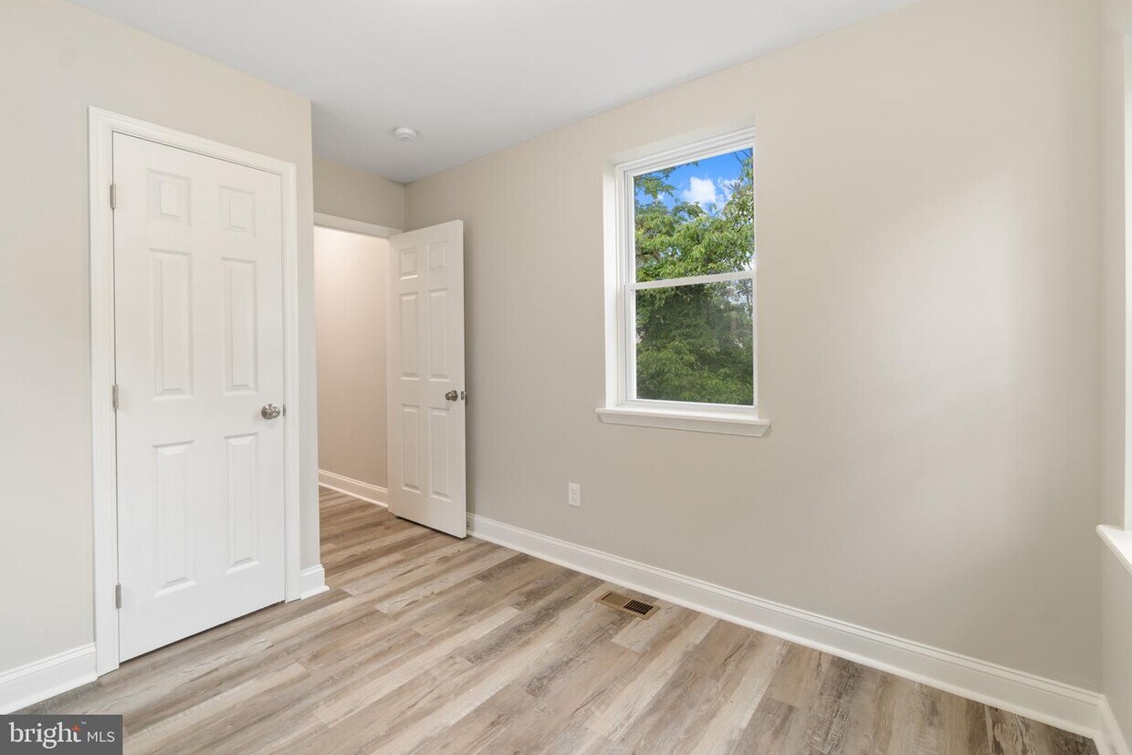 156 Irving St, Baltimore, MD 21229 Townhouse for Rent in Baltimore