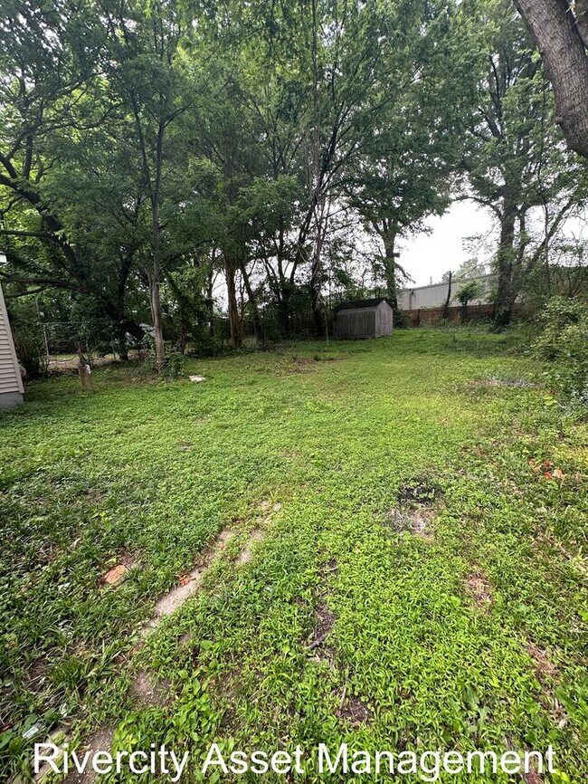 Foto del edificio - TWO-STORY BEAUTY IN BERCLAIR!!!! SECTION 8...