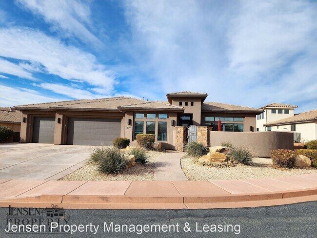 Foto del edificio - 4 br, 3 bath House - 173 North Tenaya Court