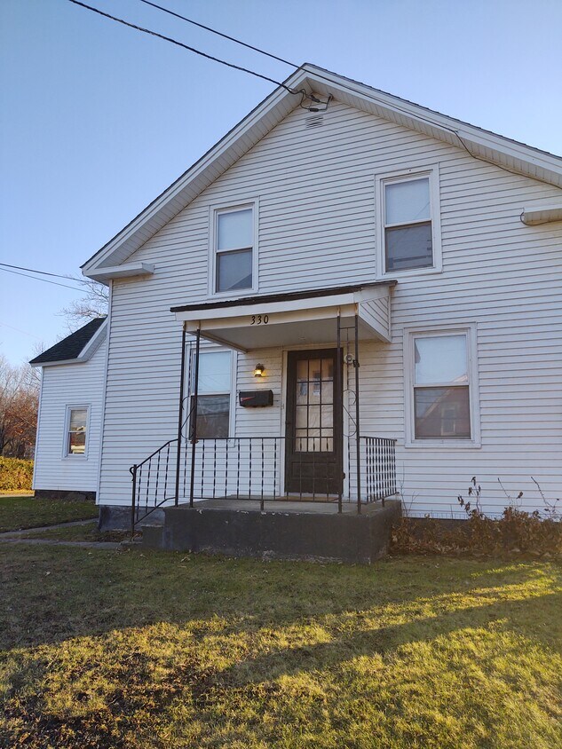 330 Lake Rd Unit 1, Saint Albans, VT 05478 Apartments in Saint