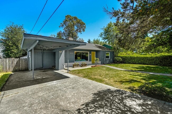Building Photo - Pinehurst 3 Bedroom Rambler