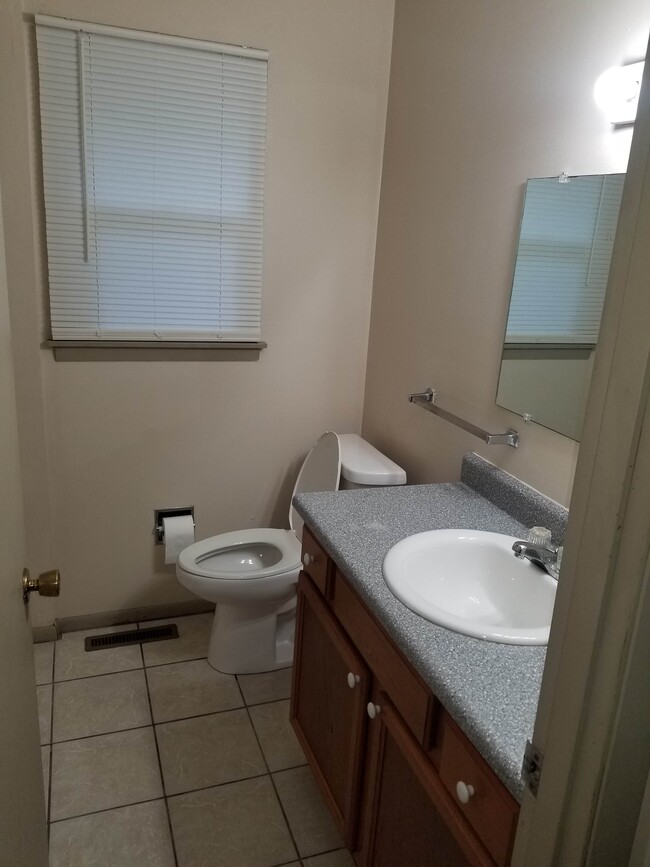Bath - 1508 E Lake Ave