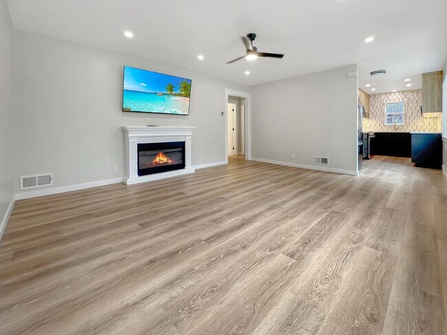 Foto del edificio - Updated Boise North End Home with Private Balcony, Garage & Easy Access to Trails and Dining