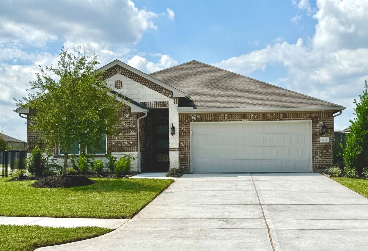 Foto principal - 3223 Memorial Way