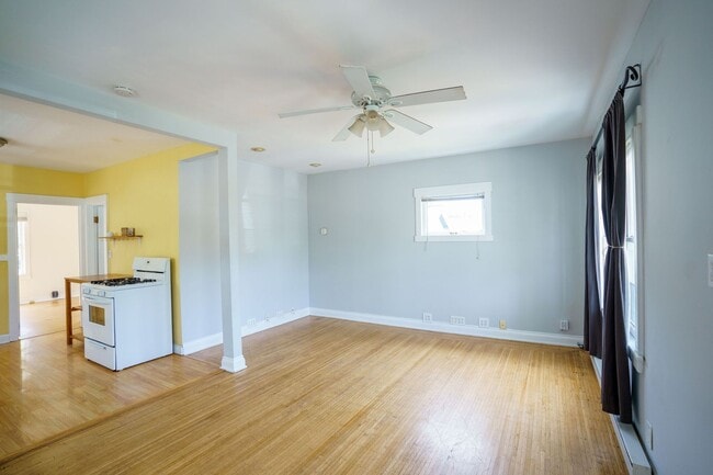 Building Photo - Awesome craftsman style house features 1 bedroom, 1 bathroom House In Oakland’s Laurel District