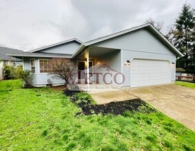 Building Photo - 488 S 70th St