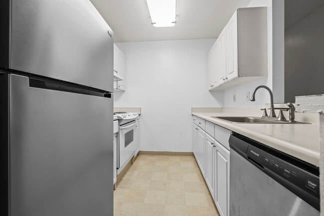 Building Photo - 92-1050-1050 Okaa St