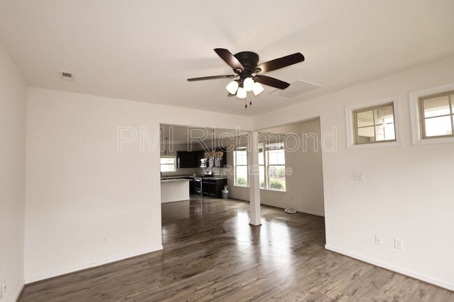 Foto del edificio - 10506 Marions Way