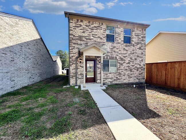 Building Photo - 3 br, 2.5 bath House - 4803 Indian Trl