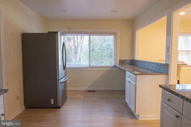Building Photo - 12300 Mika Ln