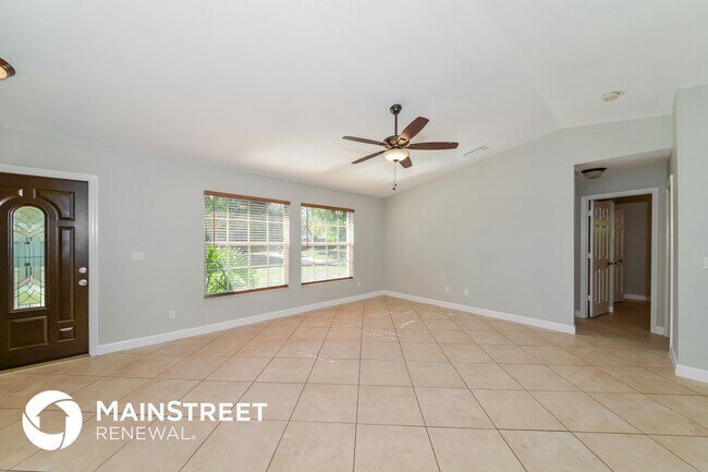 Building Photo - 2750 Trilby Ave
