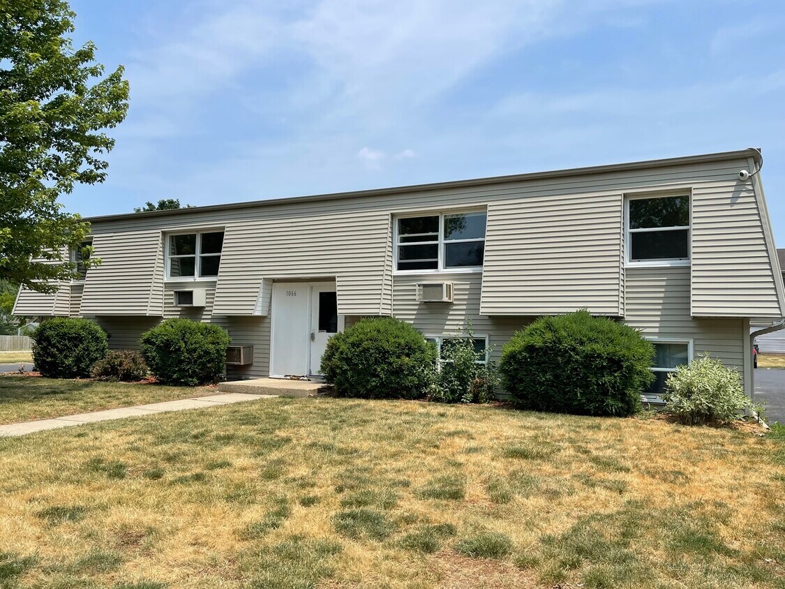 Foto principal - 1066 S Cross St
