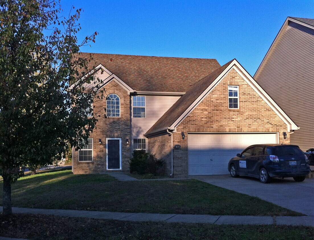 Primary Photo - COMING SOON! Lovely, Upscale Home! All Ele...