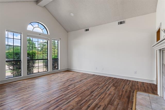 Building Photo - 3024 La Prada Dr