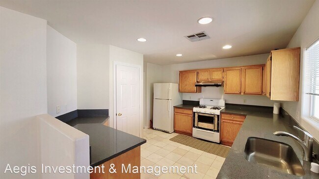 Building Photo - 3 br, 2.5 bath House - 5756 Butterick Ct